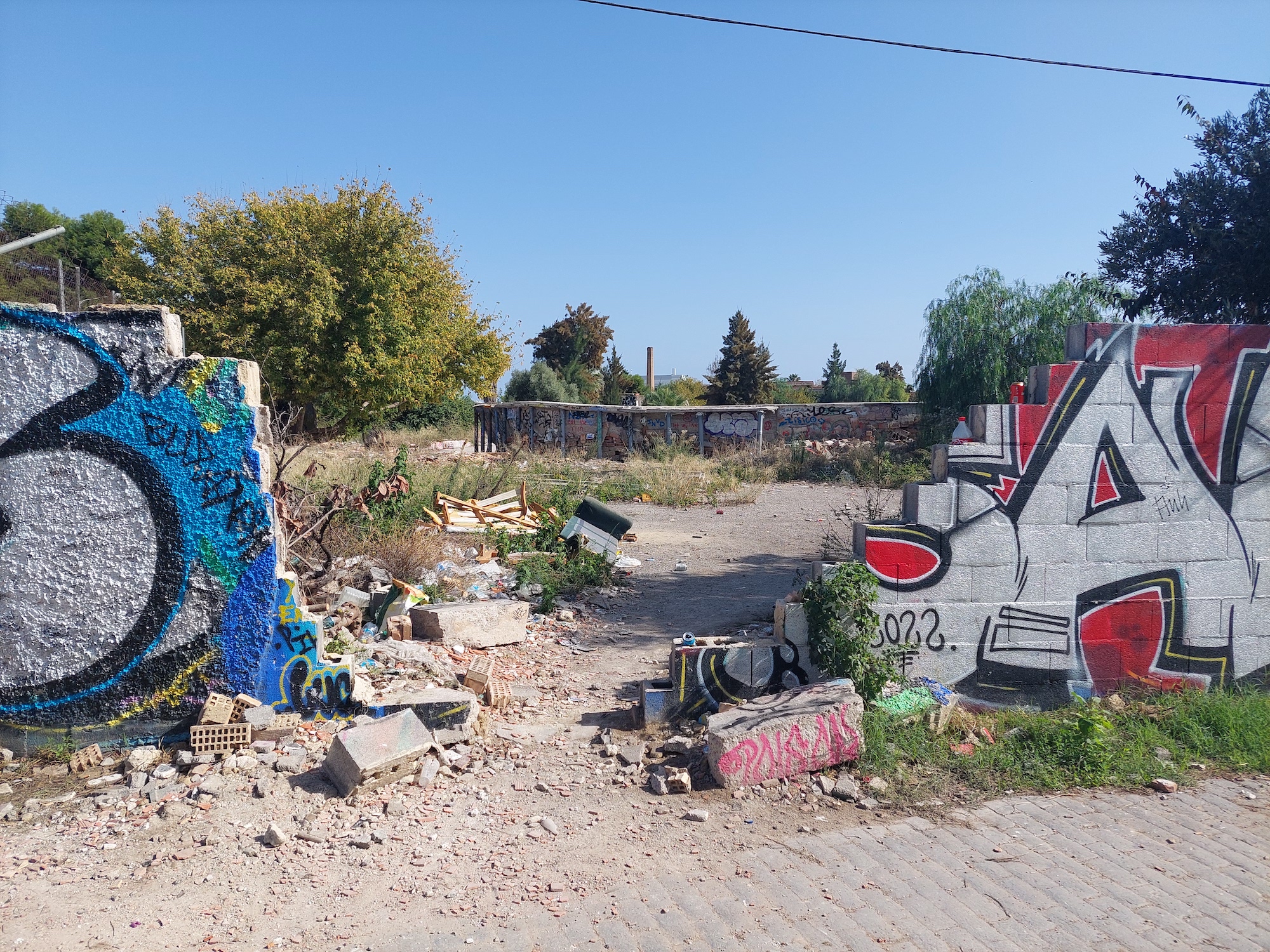 Cementerio DIY skatepark